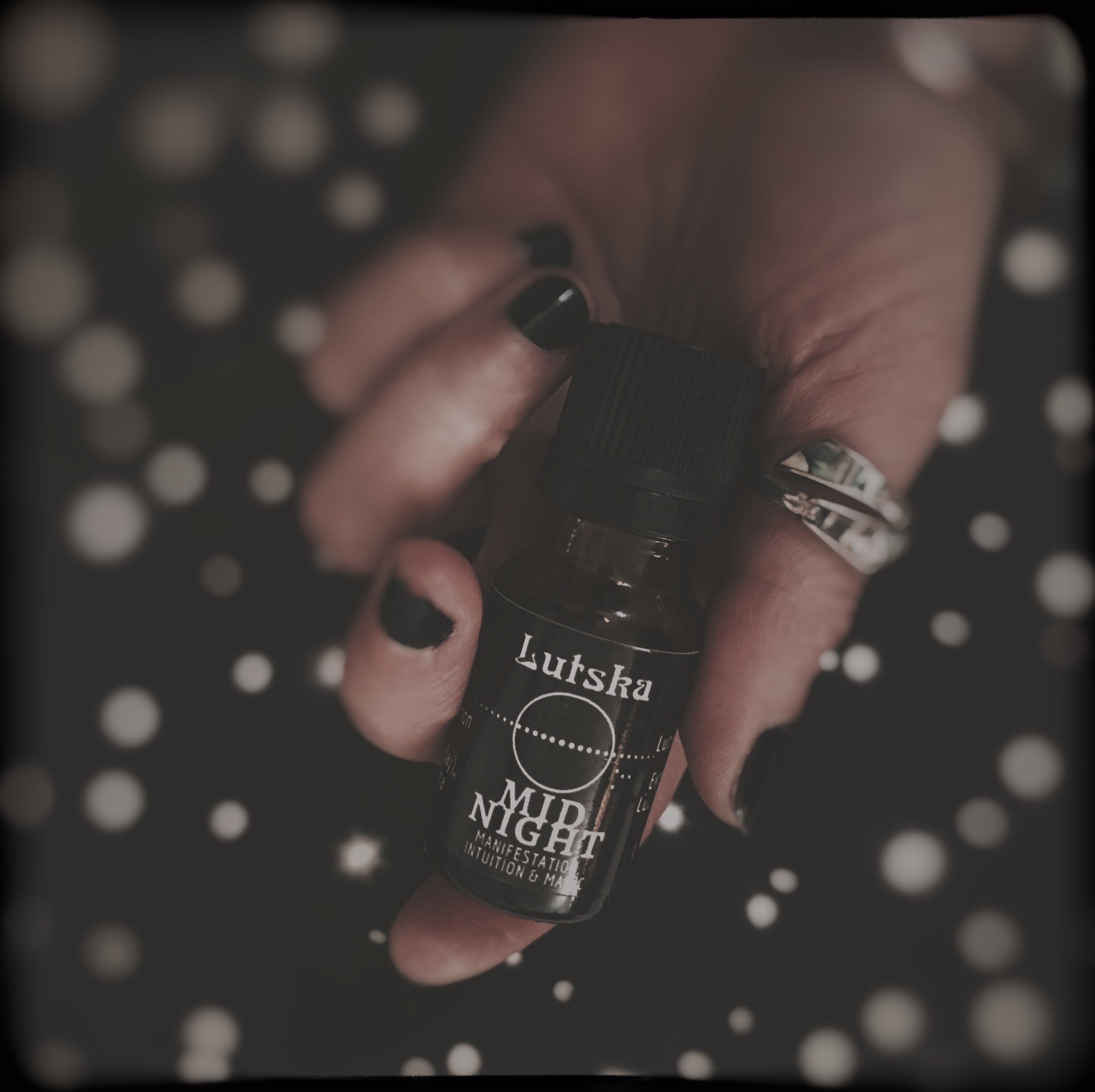 MIDNIGHT 🌙 Essential Oil Blend ~ Frankincense, Patchouli, Orange, Bay Laurel, Myrrh