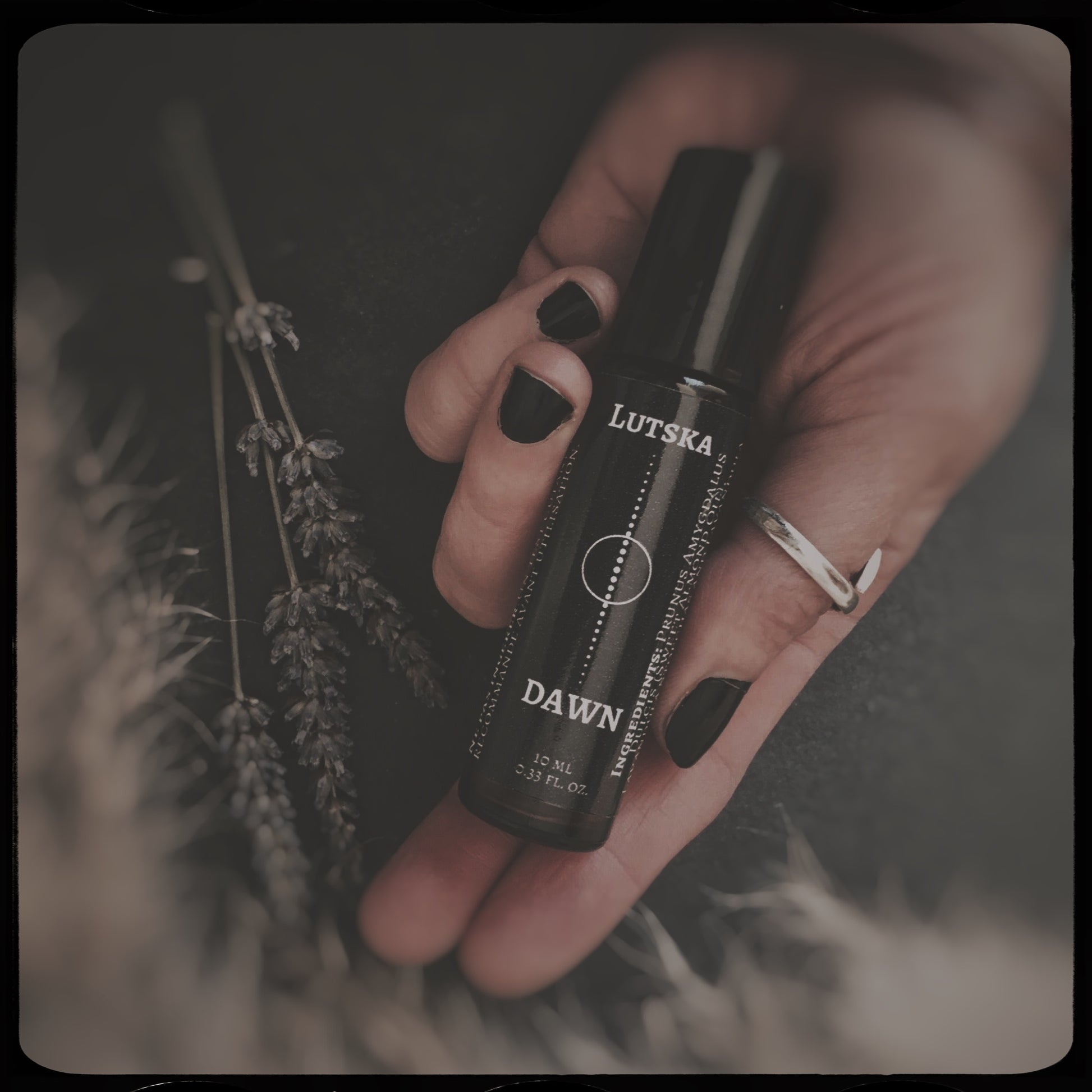 Witchy natural perfume oil made in Canada 