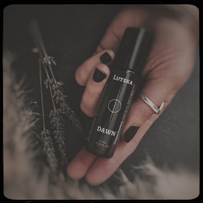 Witchy natural perfume oil made in Canada 