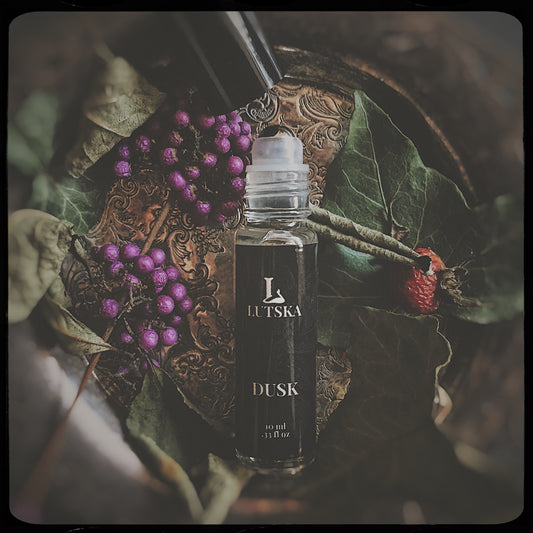 Witchy Natural perfume oil made in Canada 
