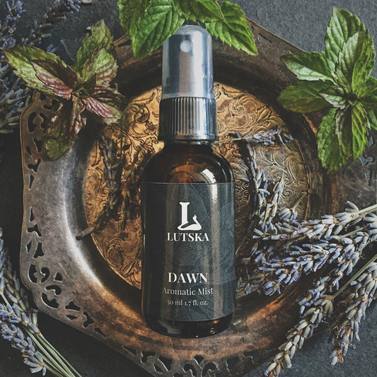 dawn aromatherapy essential oil spray by lutska made in canada