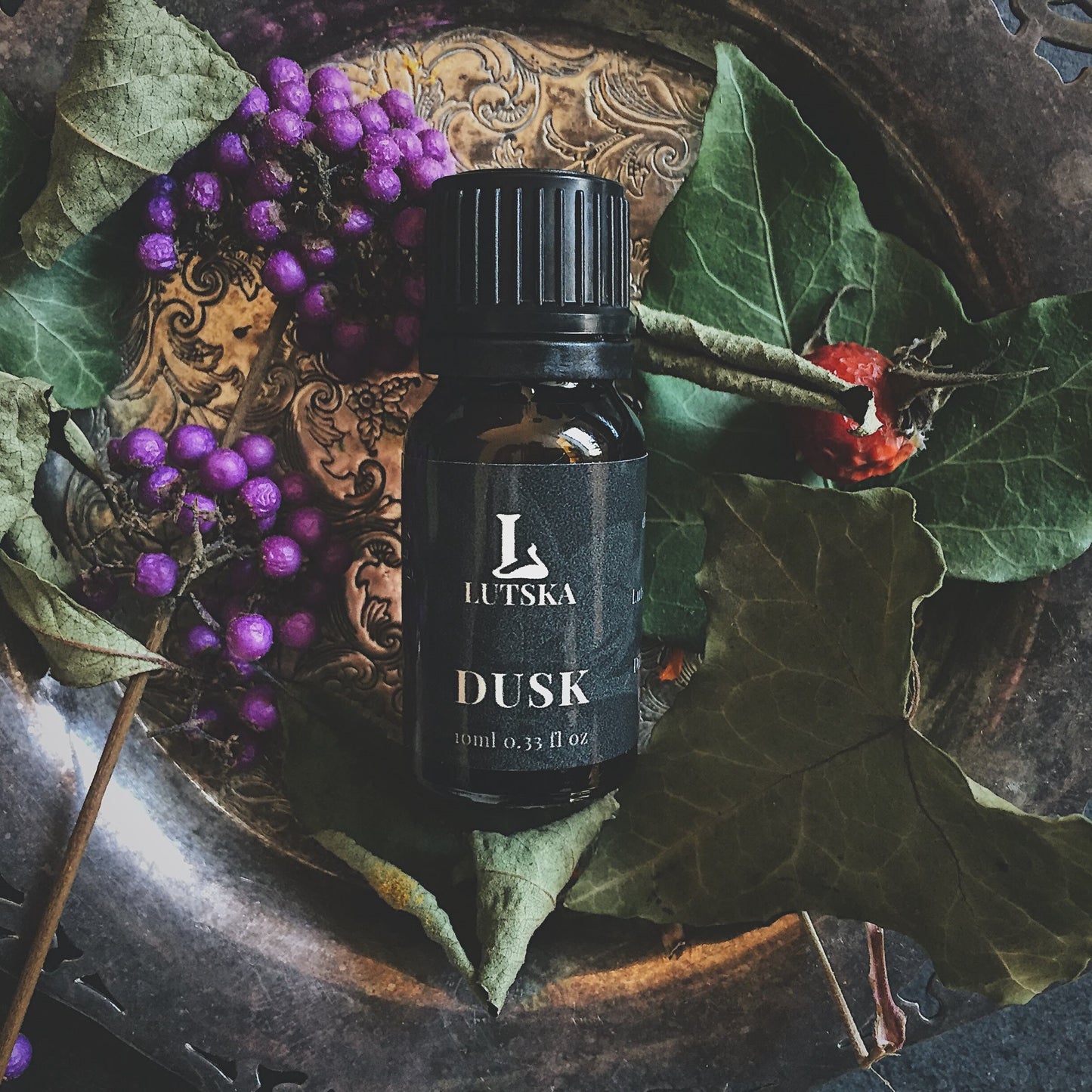 dusk essential oil blend natural aromatherapy made in canada by lutska botanica